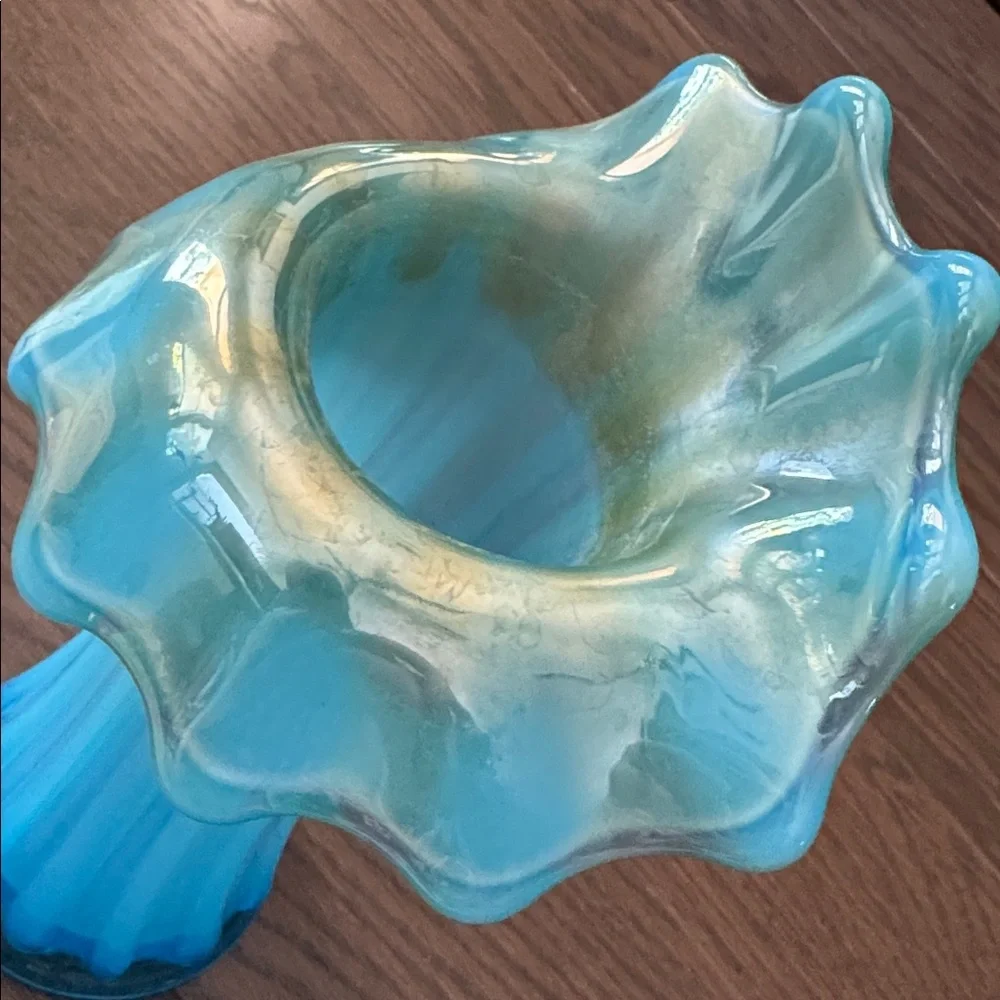 Westmoreland Corinth Blue Opal Jack-in-the-Pulpit carnival glass vase. - Picture 8 of 8